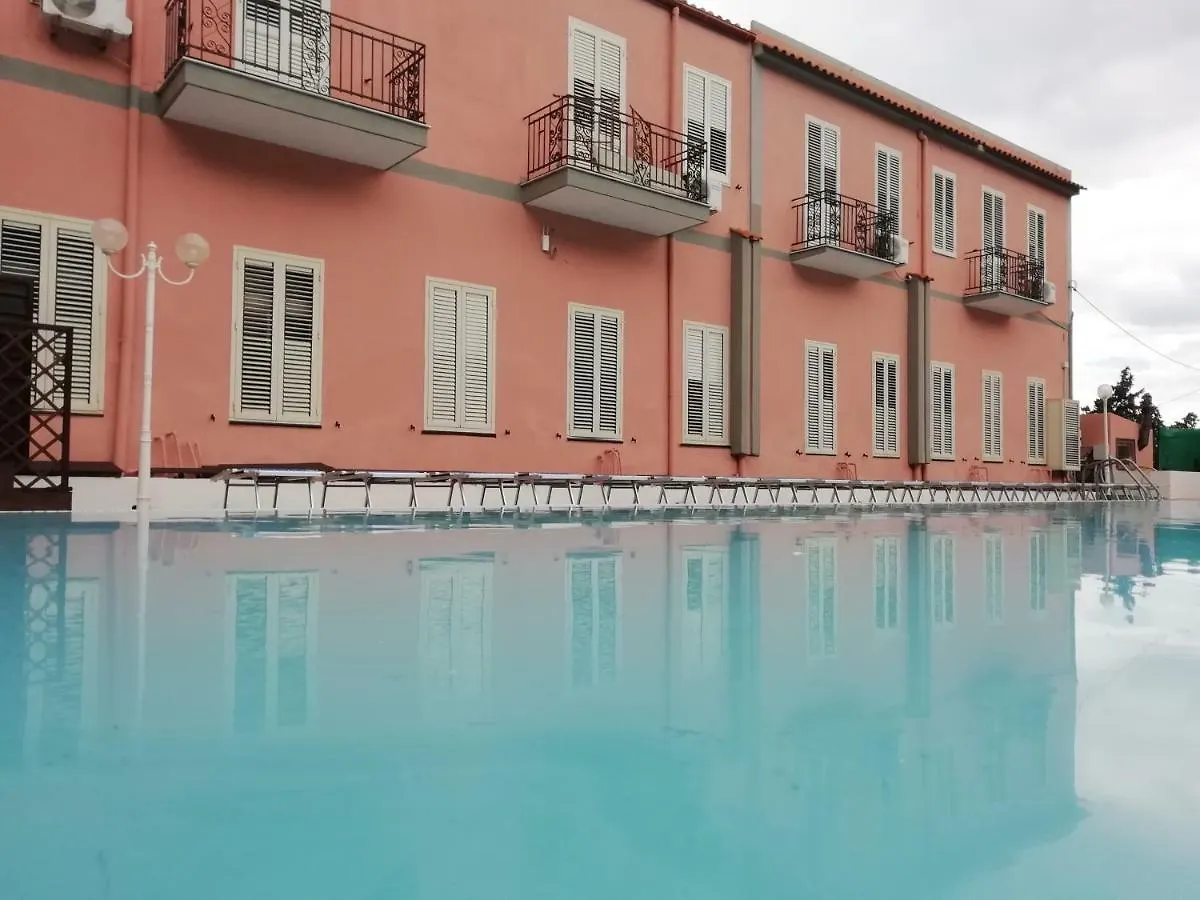 Hotel Terme Marino Alì Terme 2*,